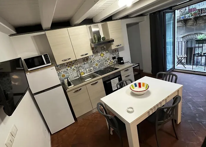 Miralong House Gæstehus 5*